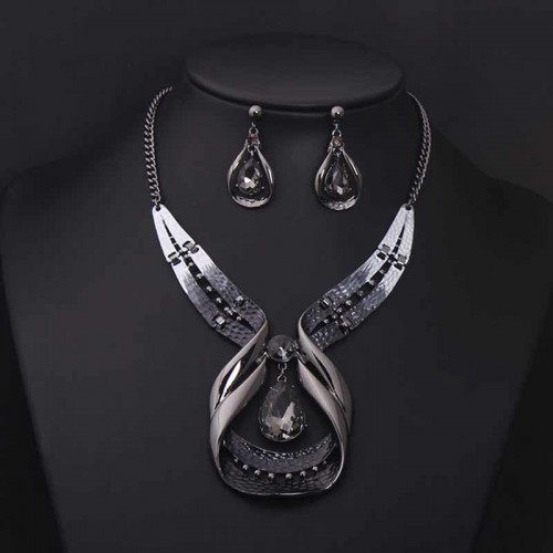 Ruby Tears Necklace Ear Ring (Set)